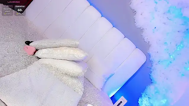 Baby-Isa live cam