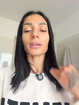 Vicky_luxe