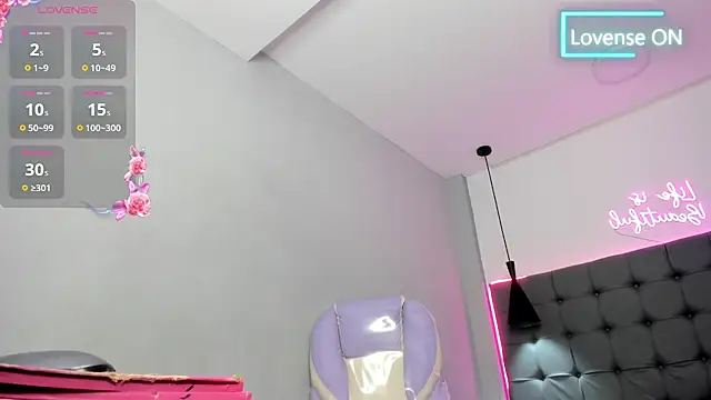 scarletcherry18