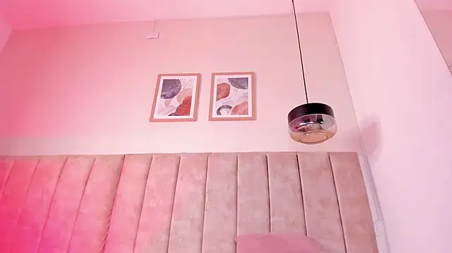AgathaSavage webcam