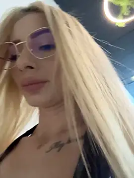 AngieShae webcam