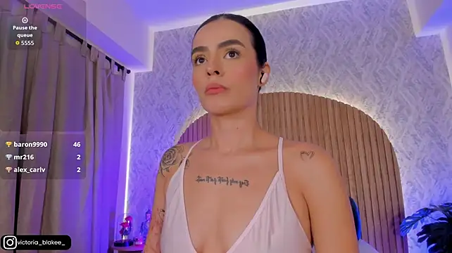 Victoria_Blake_ live cam on StripChat
