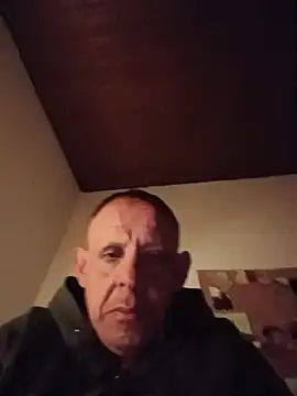 aleknoir (M mature) - Striptease 😎