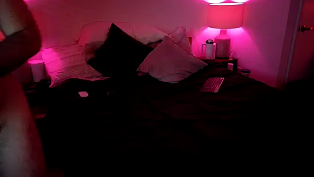 DnvrCOtter live cam preview