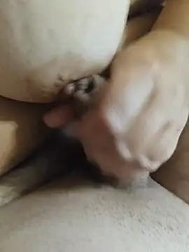 MadaamJizz_DickLewd webcam