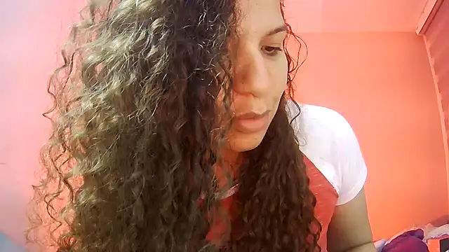 gatubelahot live cam on StripChat