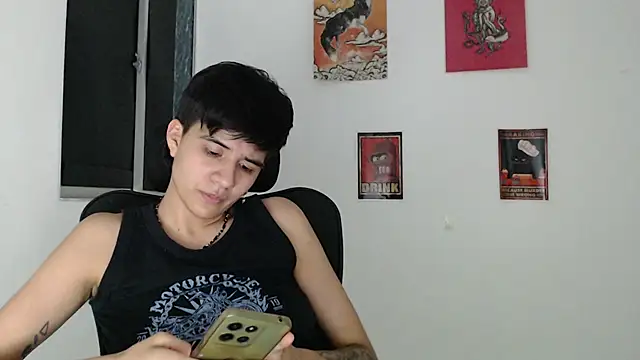 Dha_lia0 live cam on StripChat