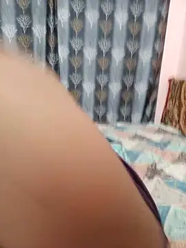OMG-LOVEBIRDS live cam