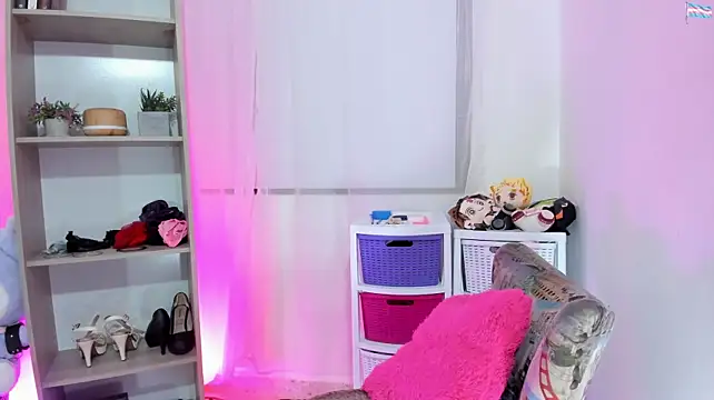 KimberlyJohnsoon live cam