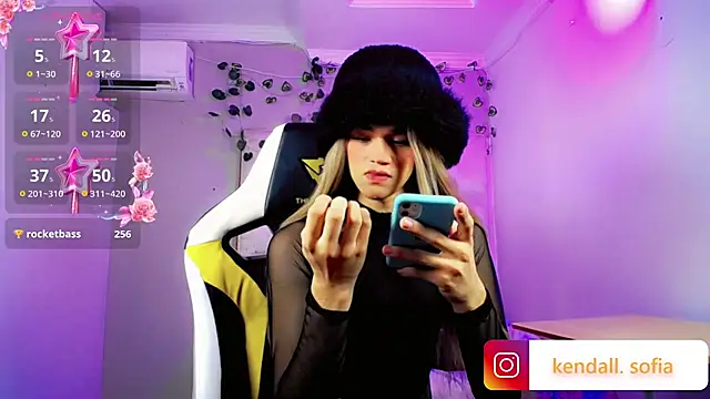 Sophiaa_doll_
