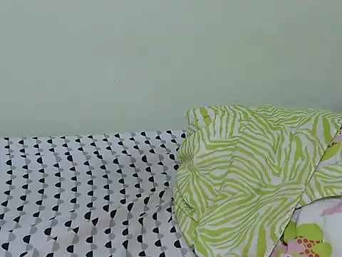 ebonyleany live cam on StripChat