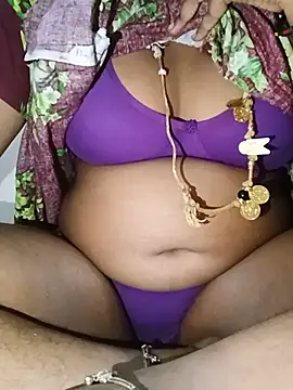 tamil_swathii live cam on StripChat