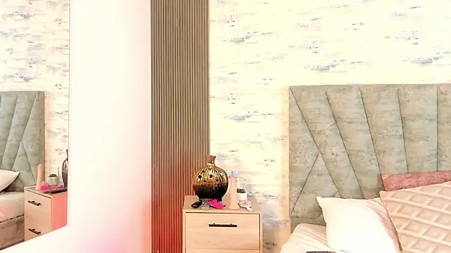 MelanyRodas live cam on StripChat