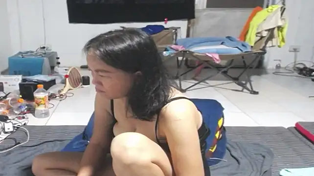 1CuteAndSexy69 live cam on StripChat
