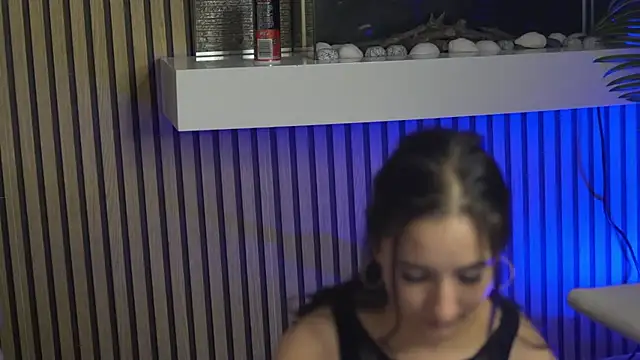 CarolinaBlair live cam on StripChat