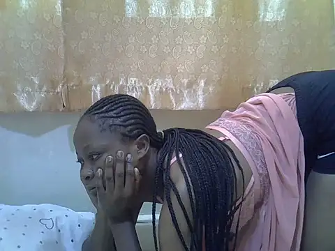 Prettie_maya48 webcam