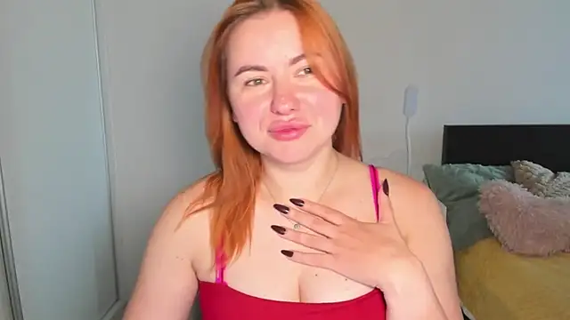 LAYLAxSTAR live cam on StripChat
