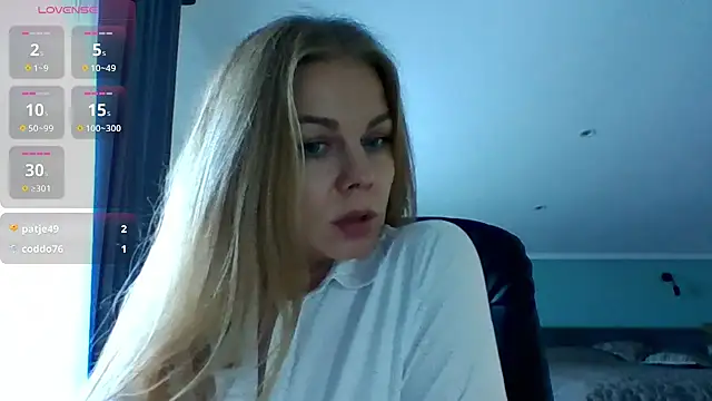 Tina5394 live cam on StripChat