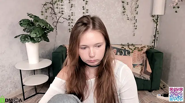 boozekirs_ (F young) - Playing with nipples up close