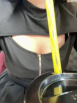 crazytori (F young) - Hot naked bb under jacket in cafe LT🎁