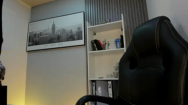 juankfit_45 (M mature) - shirtless and playing with my chest