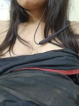 cutesarikalive (F young) - Ass show