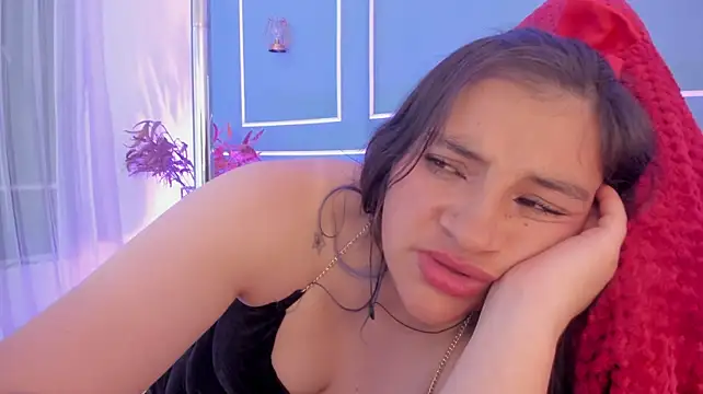 TaraTaylorr live cam on StripChat