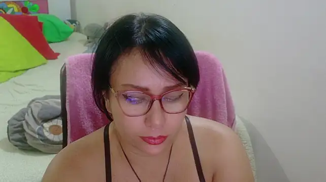 hottplay live cam on StripChat