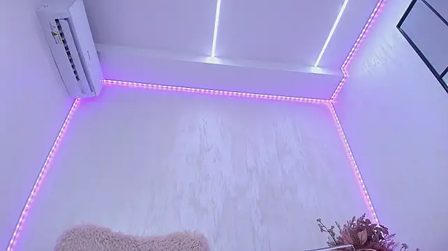 Anna_Lewis webcam