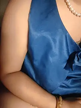 -Tara-a live cam on StripChat