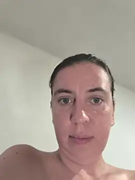 bigbang2026 (G milf) - Apro la figa per 3 minuti