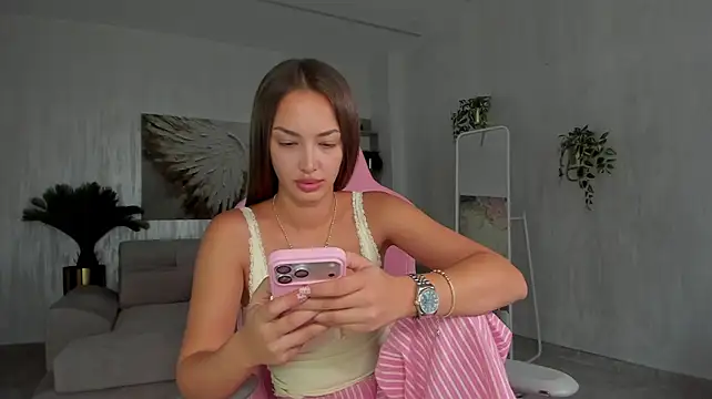 tiffanyhouston_ (F young) - Close up pussy play