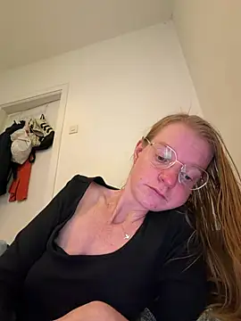 jannis1992 (F young) - Naked
