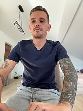 Huge_cock22cm live cam