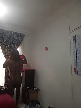 sluttylaura21