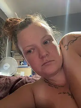 busty-bella1