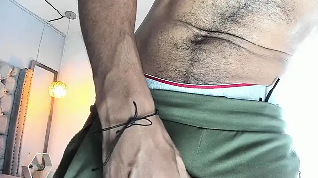latinhotmuscle live cam preview