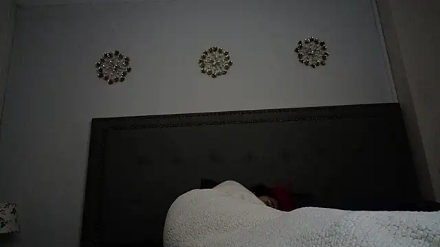 MihaCarther live cam preview