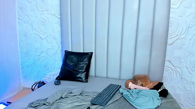 littlecum18