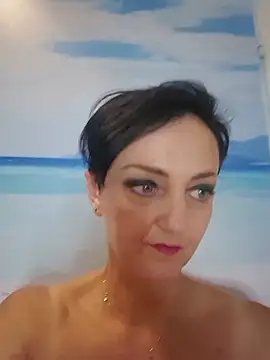 lucillabollente live cam on StripChat