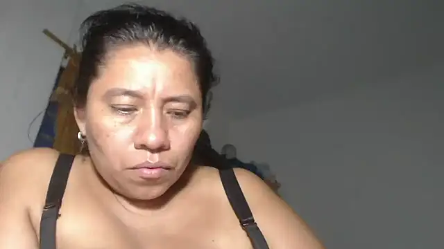 adrixxx38 webcam