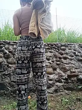 Linda-yiyi webcam