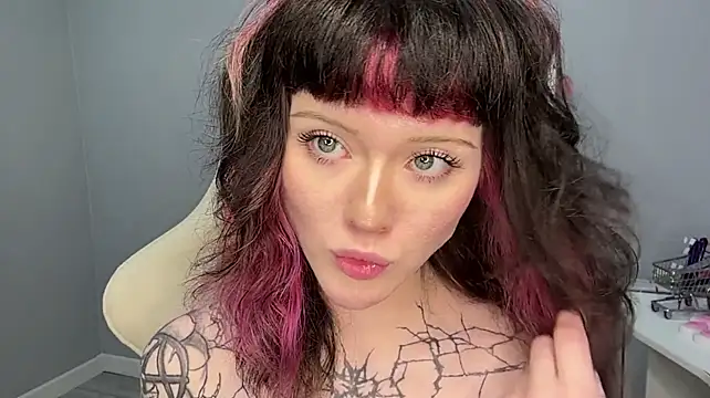 ShadowBarbie webcam