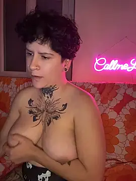 callmelouve webcam