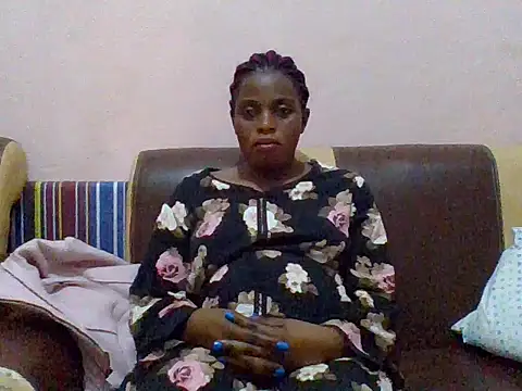 sweetbabra1 webcam
