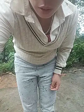 Diana_hi webcam
