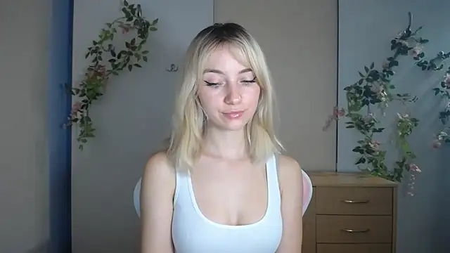 LuciaYoung
