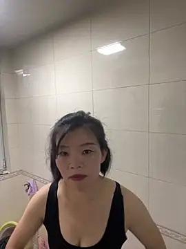 YoYo_6434 live cam on StripChat