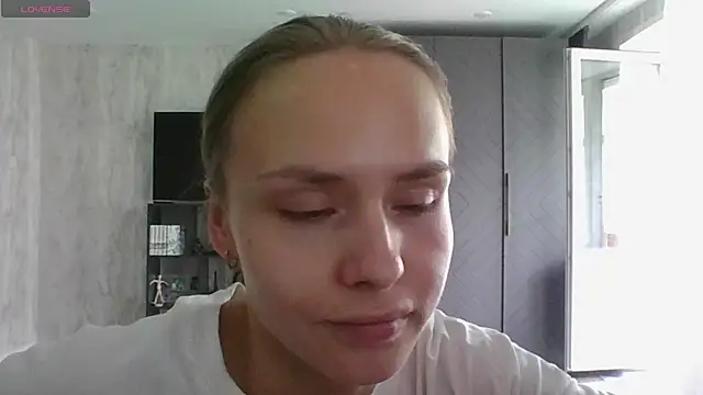 Annie_Cohn live cam on StripChat