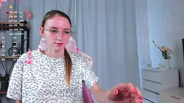 NellieEinspahr live cam preview